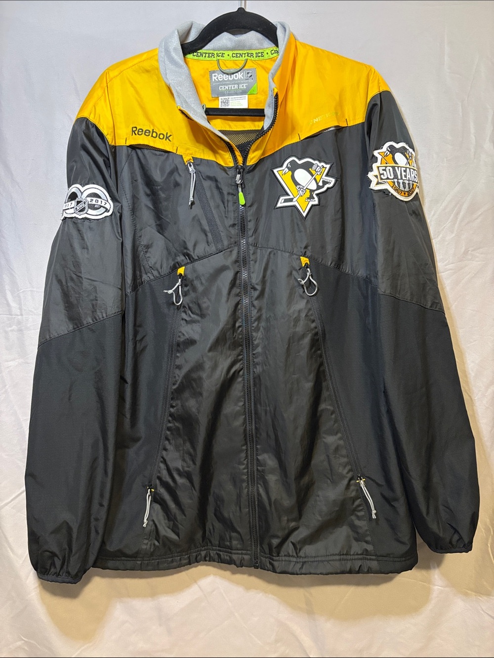 Reebok Center Ice Black Yellow Pittsburgh Penguins 50 years Windbreaker Jacket